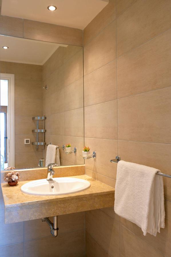 Luxury Villa Verna リンドス エクステリア 写真